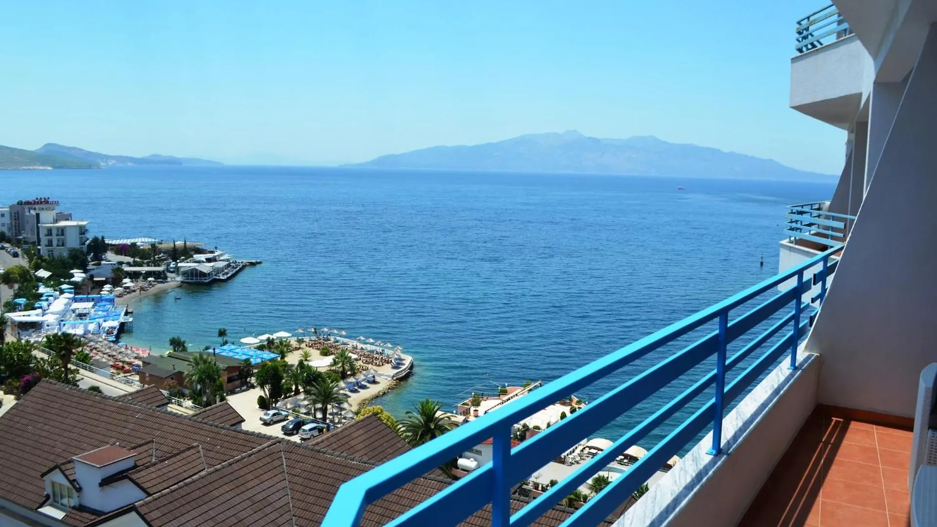 Stylish Saranda Apartment With Balcony & Wi-Fi 0*,