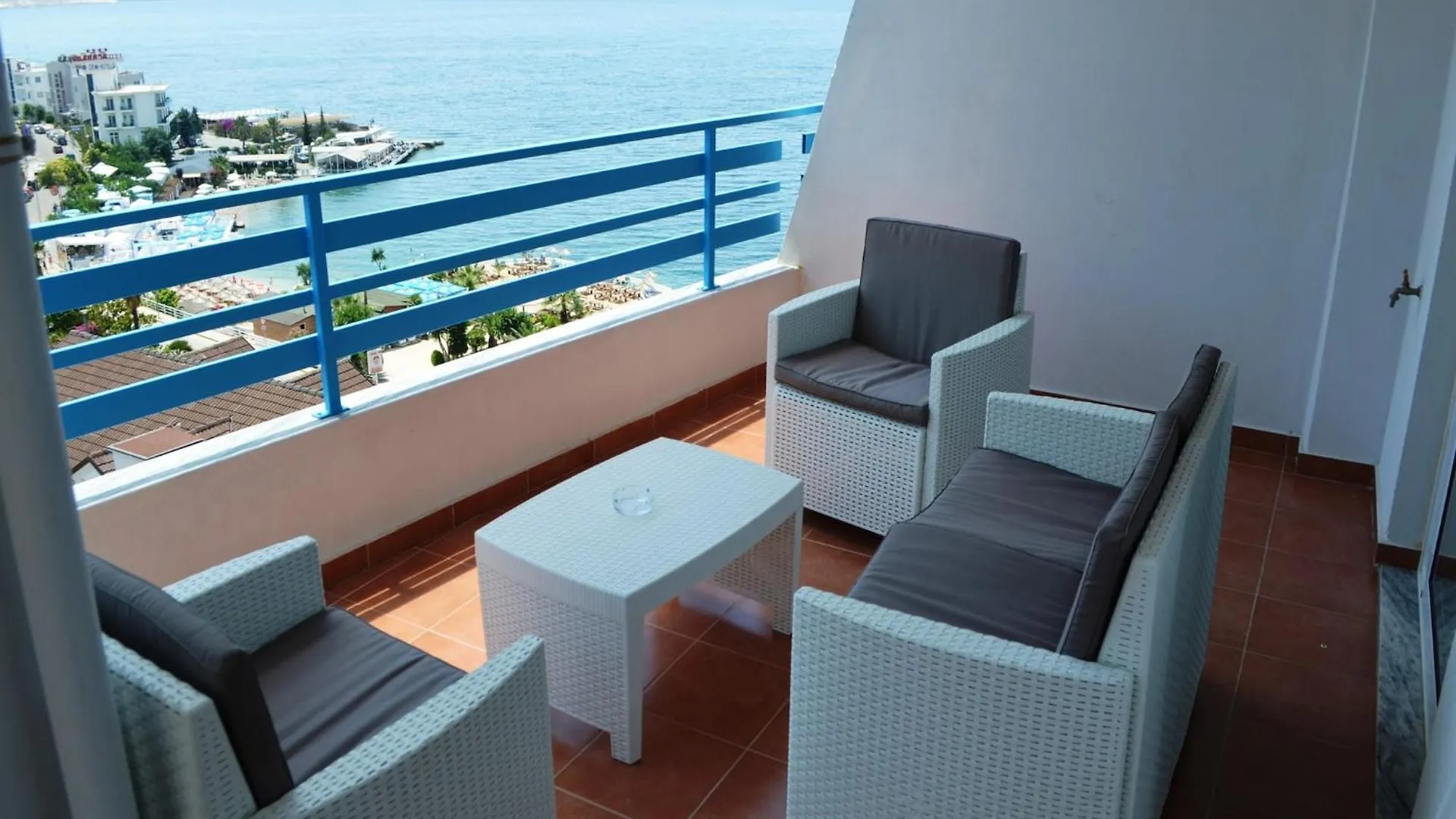 Stylish Saranda Apartment With Balcony & Wi-Fi